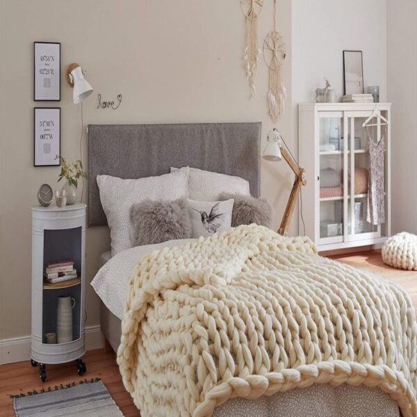Chunky throw blanket