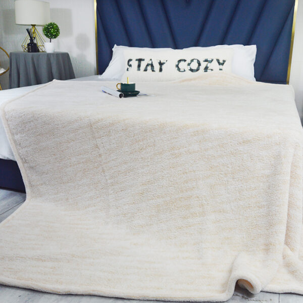 Plain Combed Velvet Blankets - 图片 3