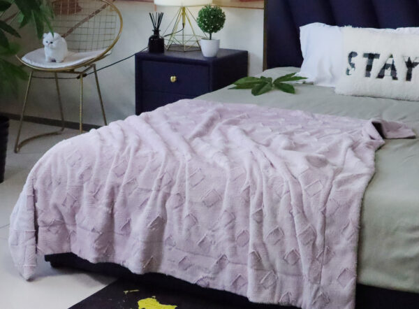 Flannel Fleece And Carve PV Fleece Blankets