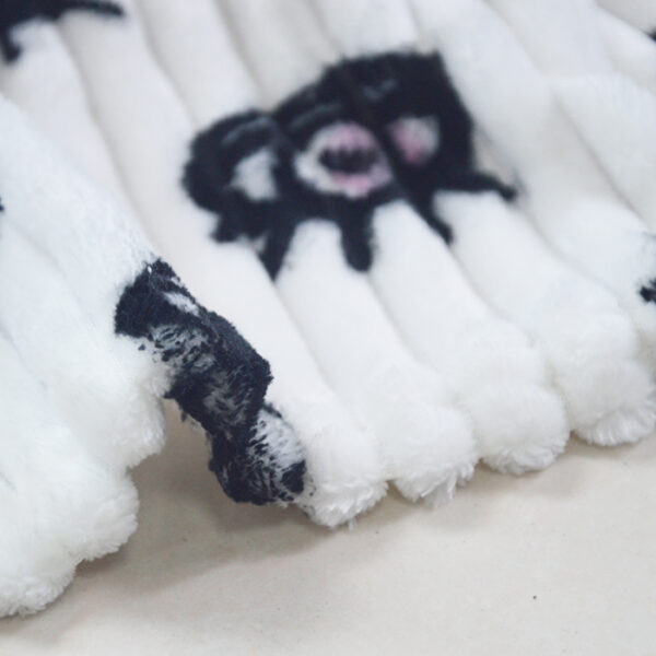 Printed Eyelash Throw Blankets - 图片 3